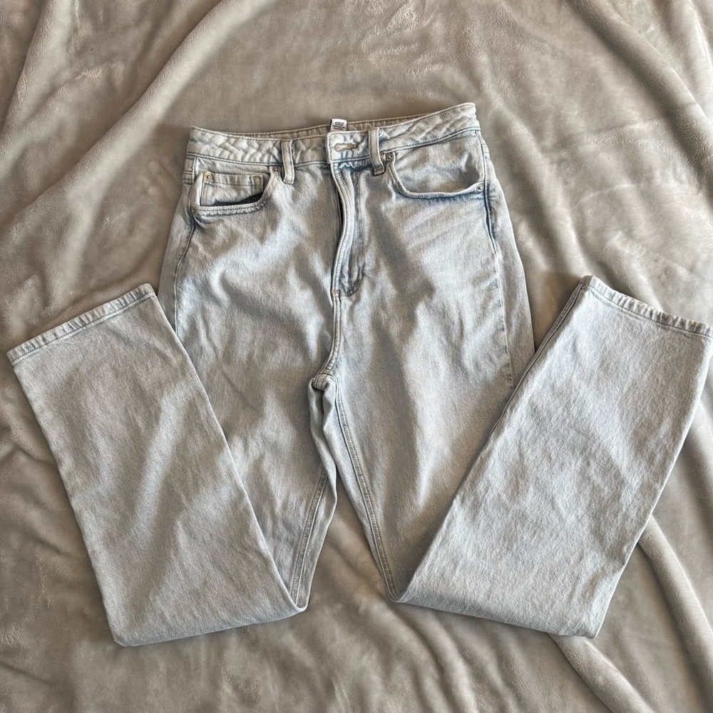 Forever 21 Light Wash Straight Leg Jeans